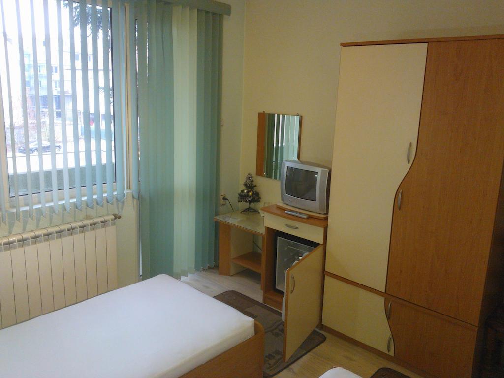 Hotel Tsarevets Asenovgrad Habitación foto