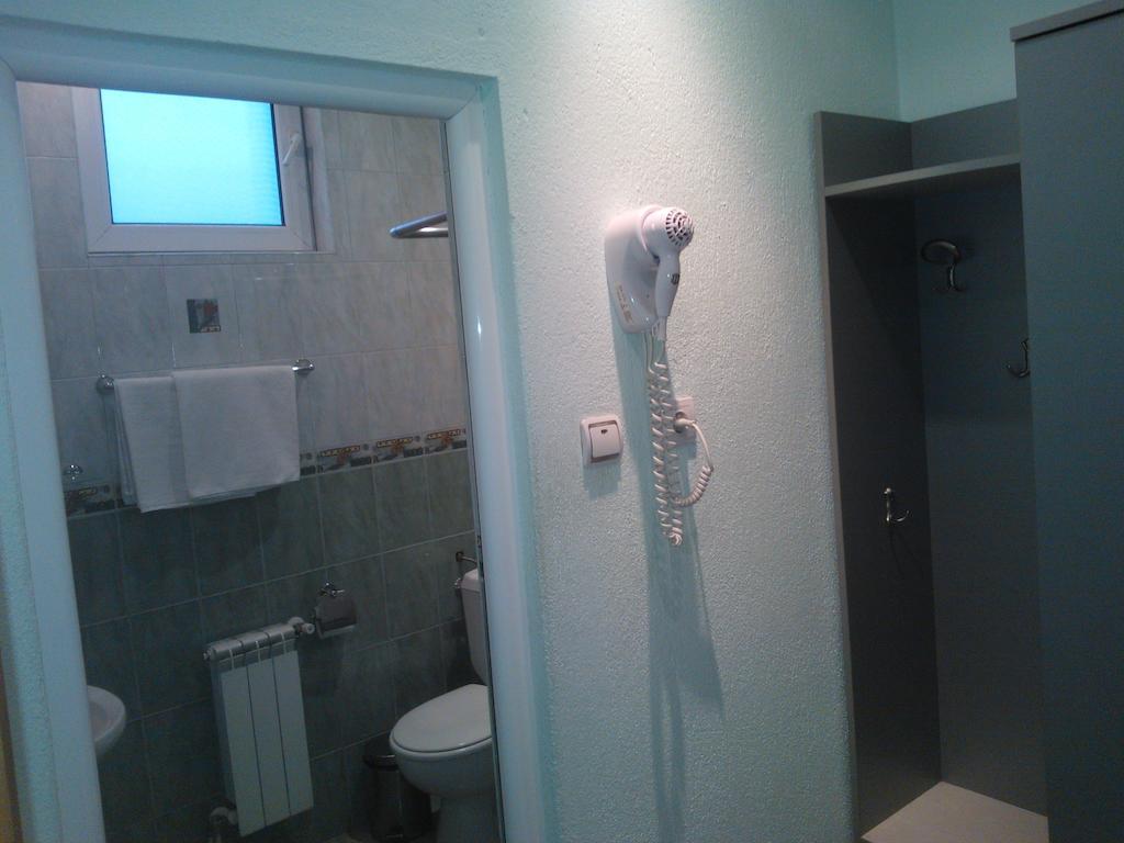 Hotel Tsarevets Asenovgrad Habitación foto
