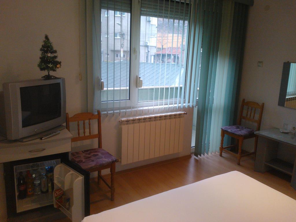 Hotel Tsarevets Asenovgrad Habitación foto