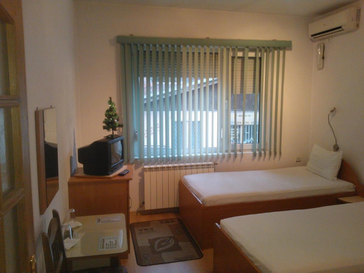 Hotel Tsarevets Asenovgrad Habitación foto