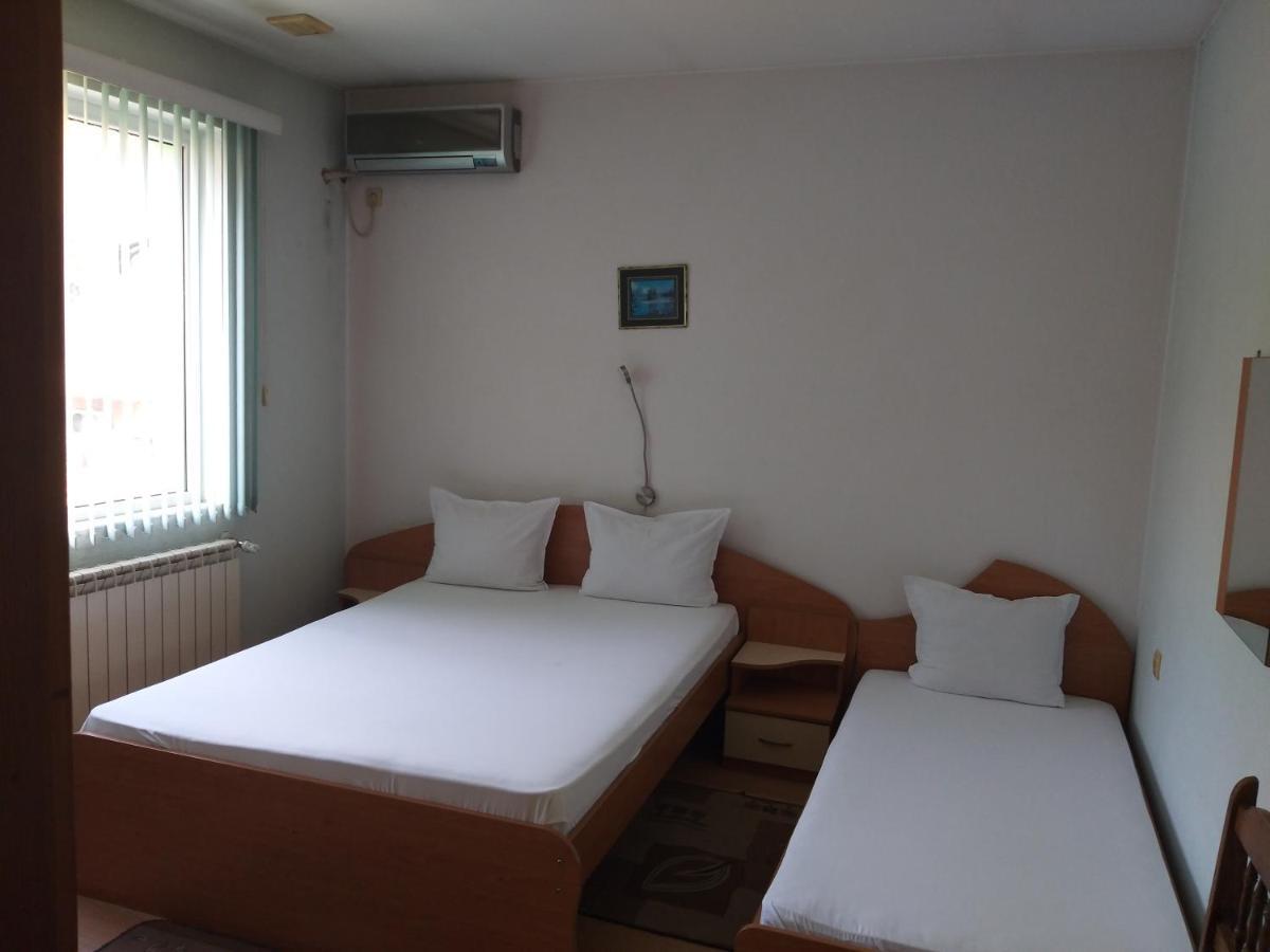 Hotel Tsarevets Asenovgrad Exterior foto